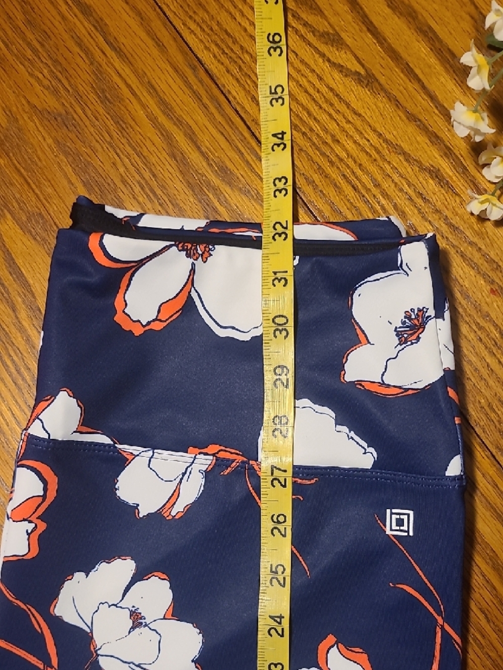 Liz Claiborne Navy Pants with White and Coral Floral Print - Picture 5 of 7